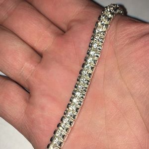 Monet bracelet with clear stones 6.6”